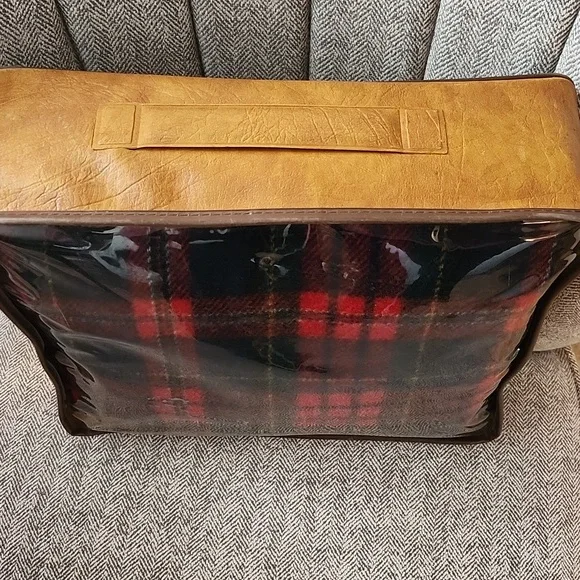 Pendleton | Robe In A Bag - Picture 2 of 16